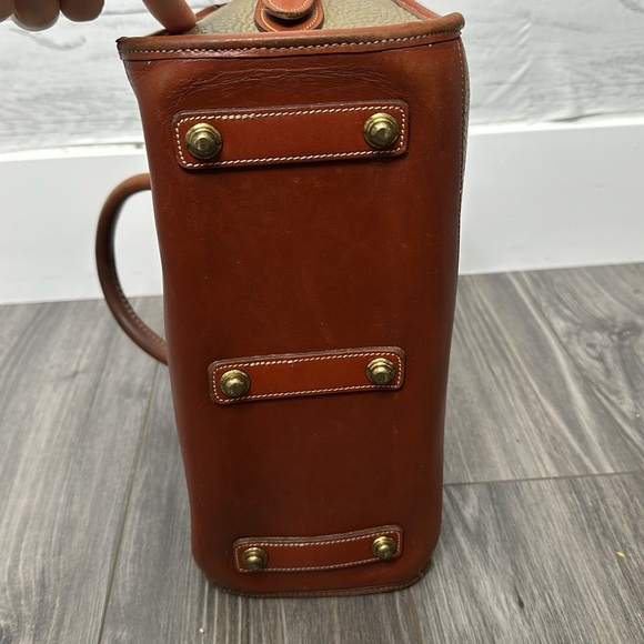 Vintage Dooney & Bourke tan leather doctor bag - Picture 7 of 10